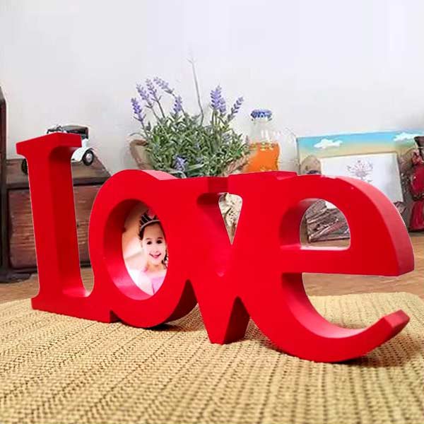 Love Yazılı Aşk Fotoğraf Çerçevesi